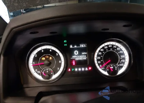 2018 Ram 1500 Express 4X2 6'4 Box из США, поврежденный, VIN 1C6RR6FG7JS336794